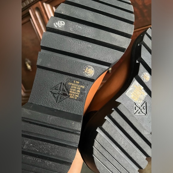 New Antonio Melani Pull-on Leather Booties - Picture 5 of 6